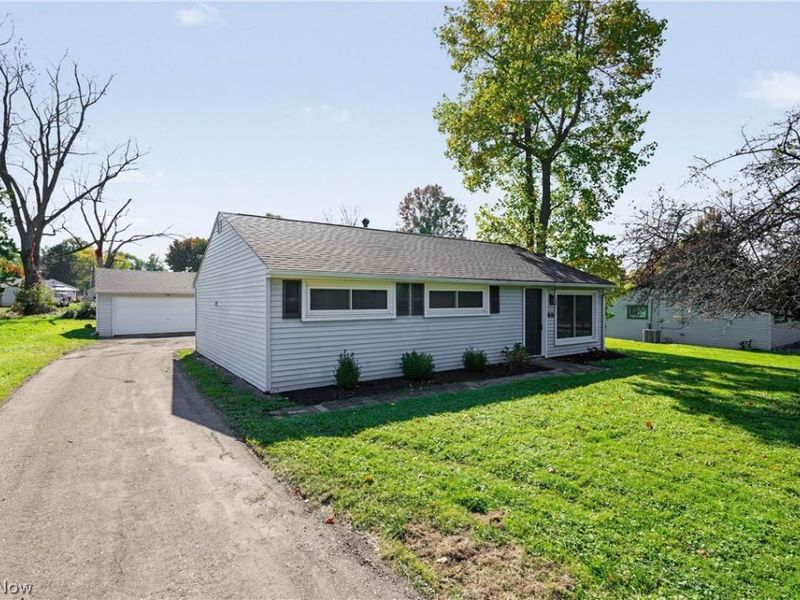 1616 Glenwood Drive, Twinsburg, OH 44087 Photo 2