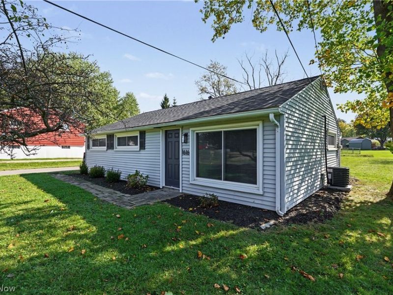 1616 Glenwood Drive, Twinsburg, OH 44087 Photo 3