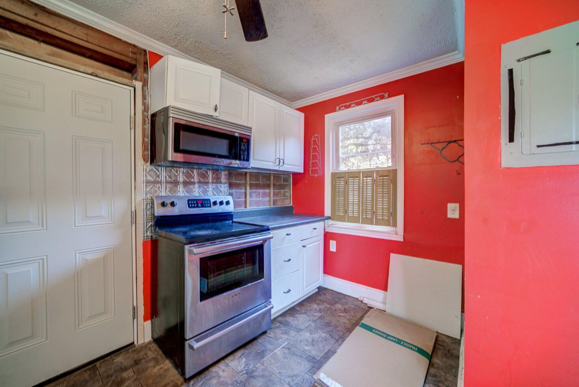 4435 Old Park Road Photo 17