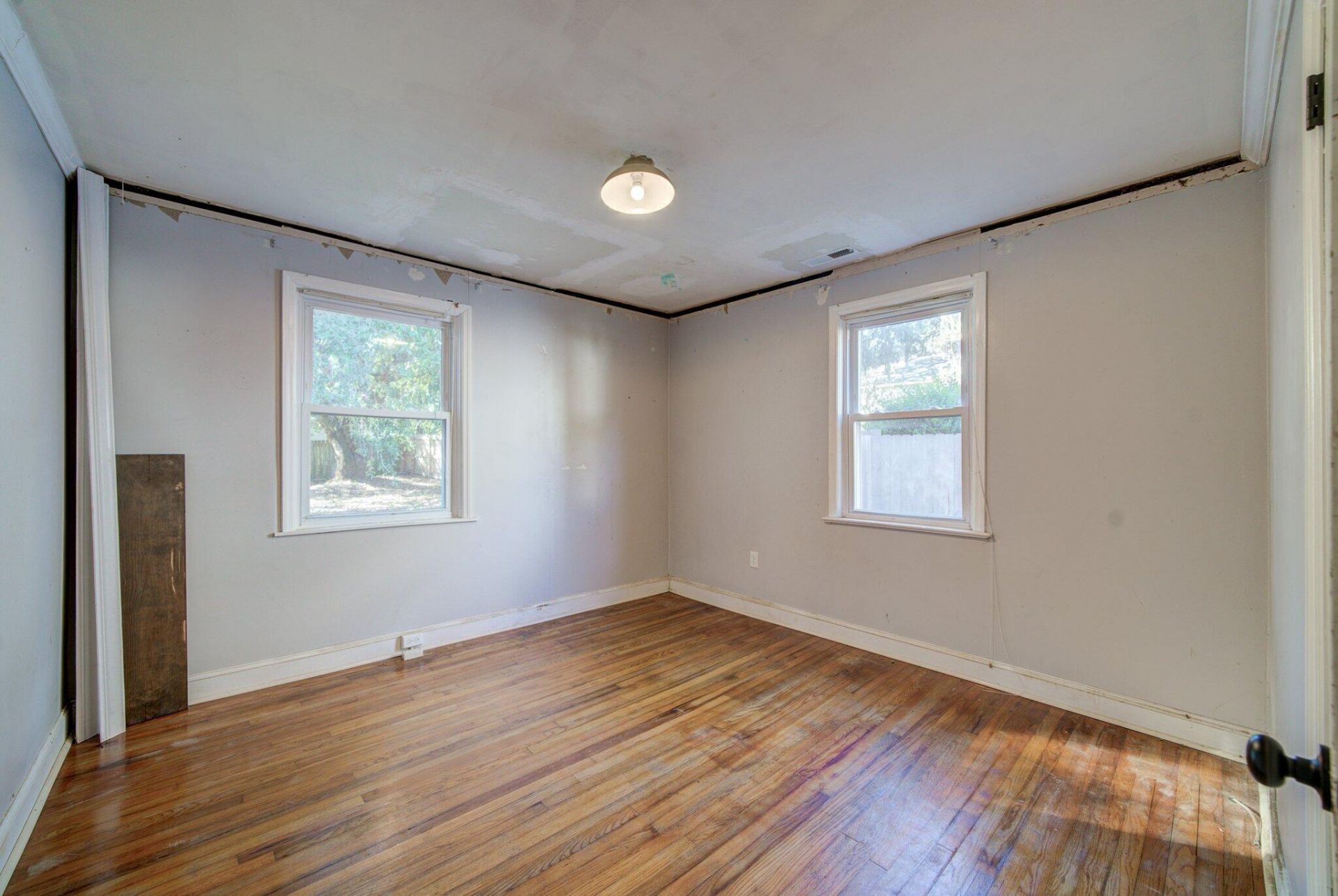 4435 Old Park Road Photo 23