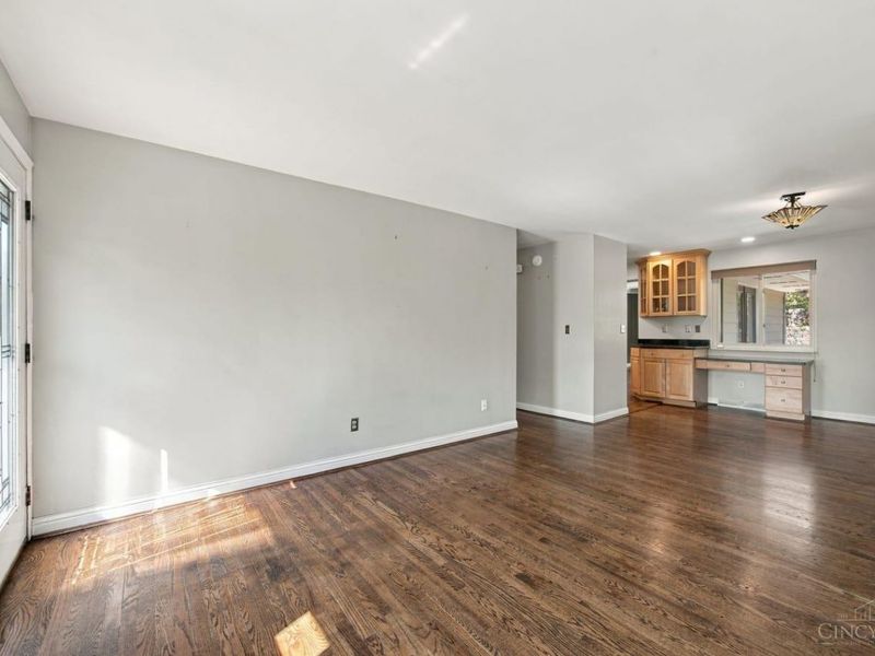 2585 Honeyhill Court, Reading, OH 45236 Photo 7