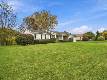 54 Old English Drive, Rochester, NY 14616