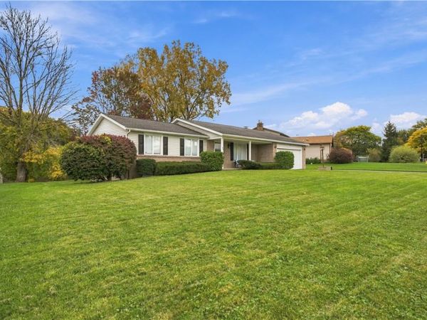 54 Old English Drive, Rochester, NY 14616