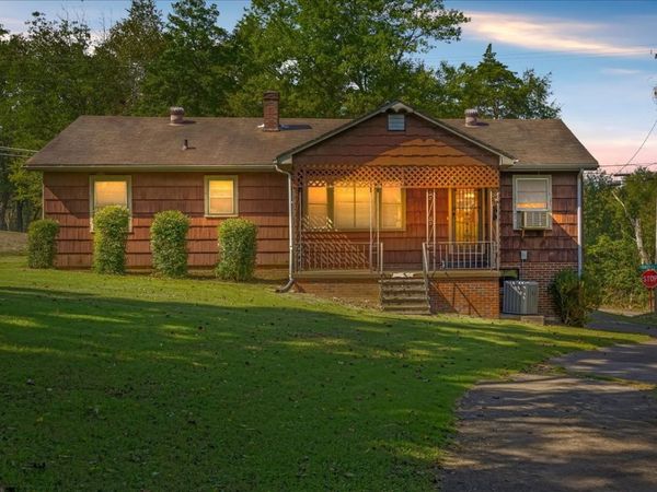 613 Central Ave, Athens, TN 37303