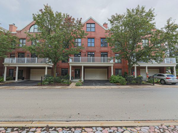 2760 Valor Drive , Unit 9, Glenview, IL 60026