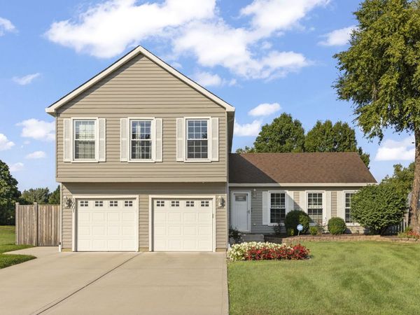 1901 CLYDESDALE Drive , Wheaton, IL 60189