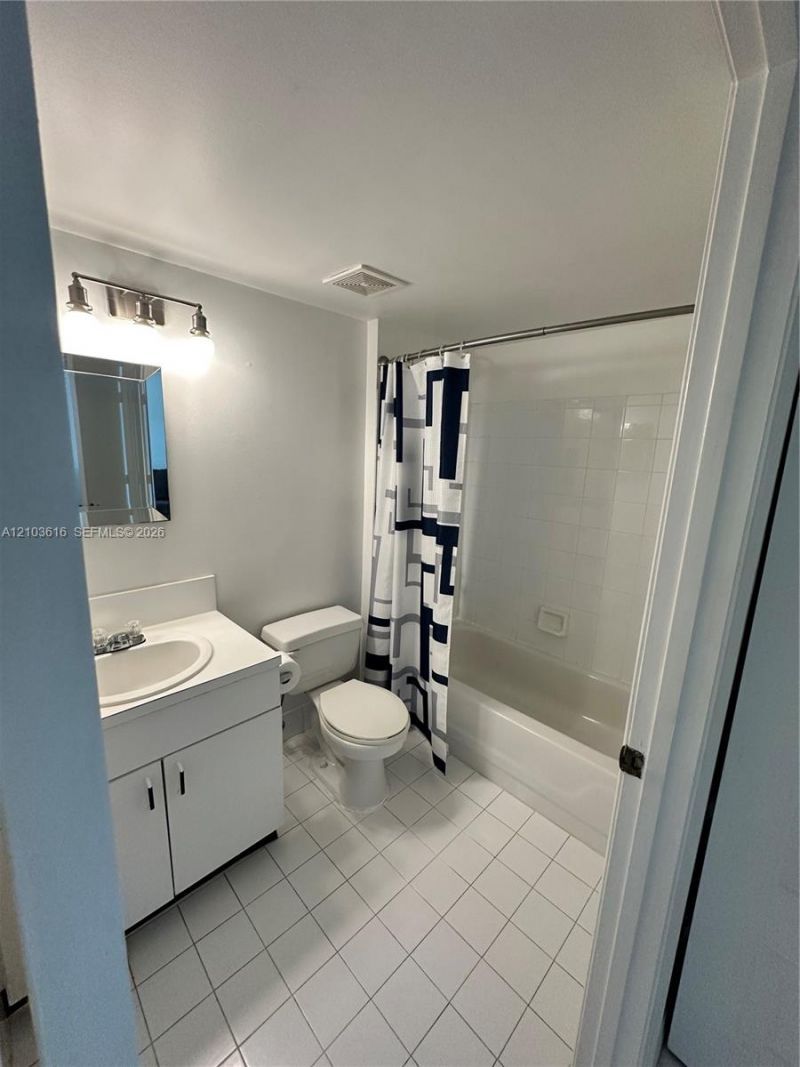 420 S Park Rd , Unit 308, Hollywood, FL 33021 Photo