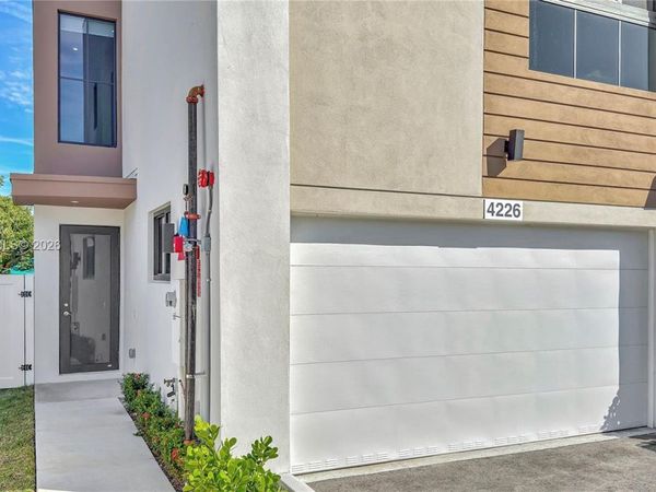 4226 NE 7th Ter , Unit 1, Oakland Park, FL 33334