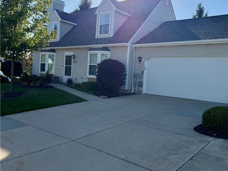 7550 Chandler Court, Unit 40, Sagamore Hills, OH 44067 Photo 4