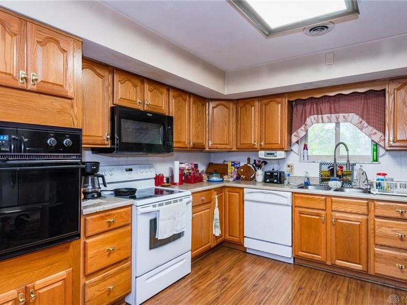 10913 Mile Road, New Lebanon, OH 45345 Photo 7