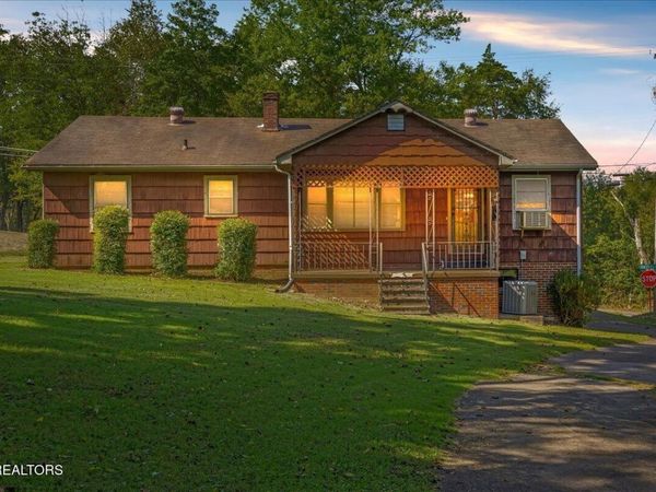 613 Central Ave, Athens, TN 37303