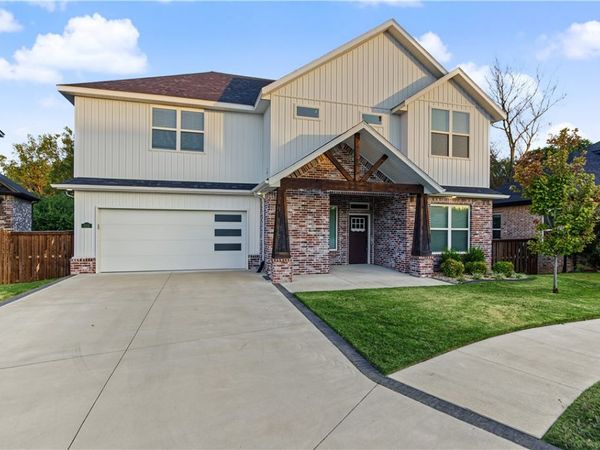 304 SW Gunison Cove, Bentonville, AR 72712