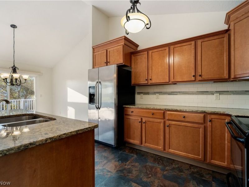 6617 Harness Circle NE, Canton, OH 44721 Photo 11