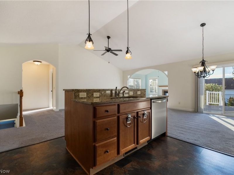 6617 Harness Circle NE, Canton, OH 44721 Photo 14