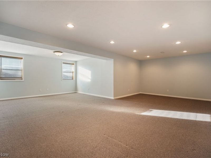 6617 Harness Circle NE, Canton, OH 44721 Photo 24