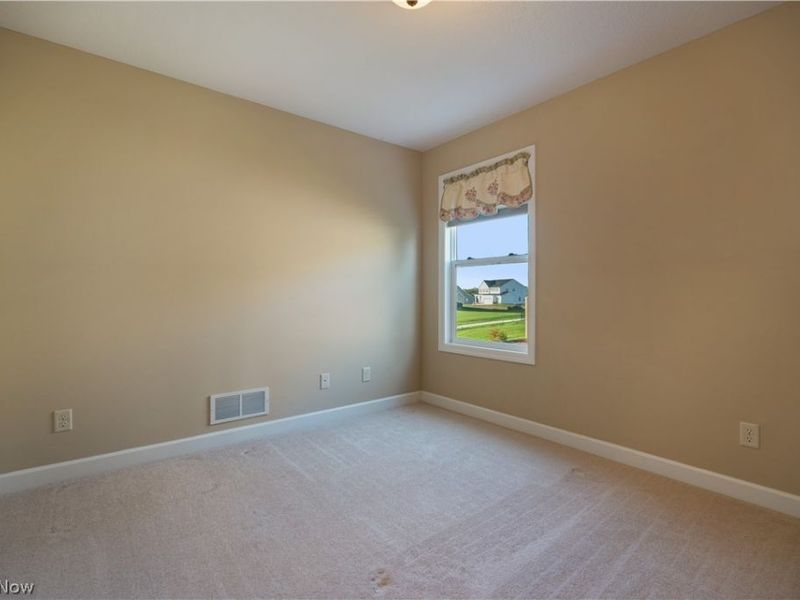6617 Harness Circle NE, Canton, OH 44721 Photo 4