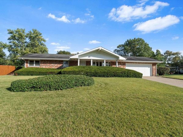 3611 Lindahl Drive, Mishawaka, IN 46544
