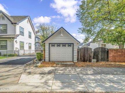 214 W Robinson Street, Carson City, NV 89703 Photo