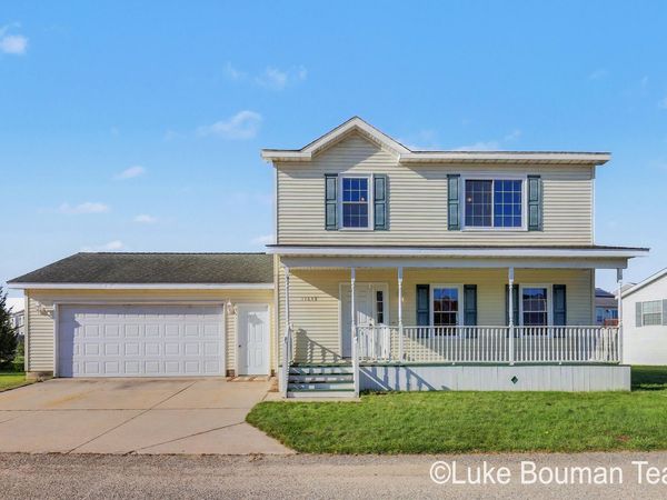 11648 E Bear Meadows Drive SE, Alto, MI 49302