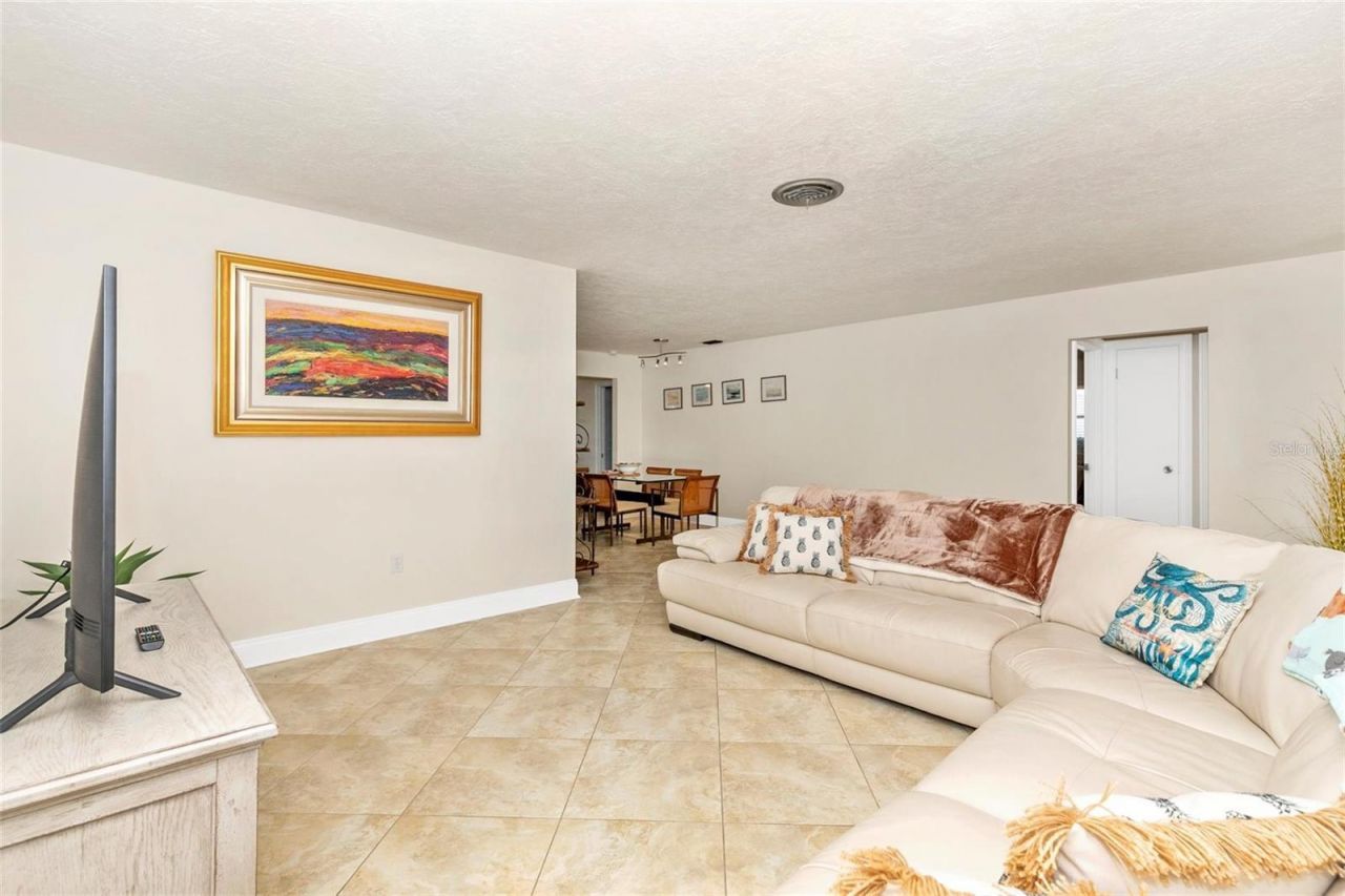 3039 Chase Circle, Sarasota, FL 34231 Photo