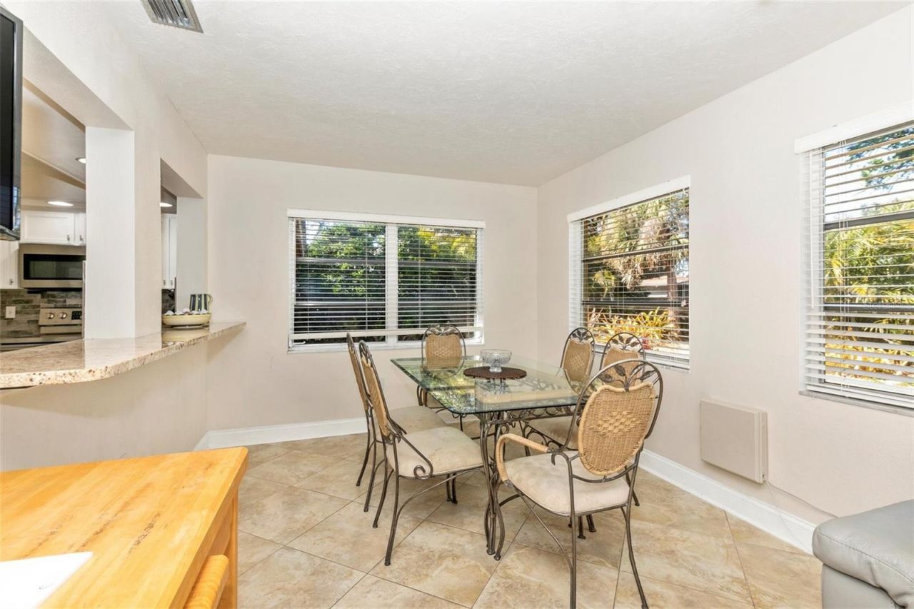 3039 Chase Circle, Sarasota, FL 34231 Photo