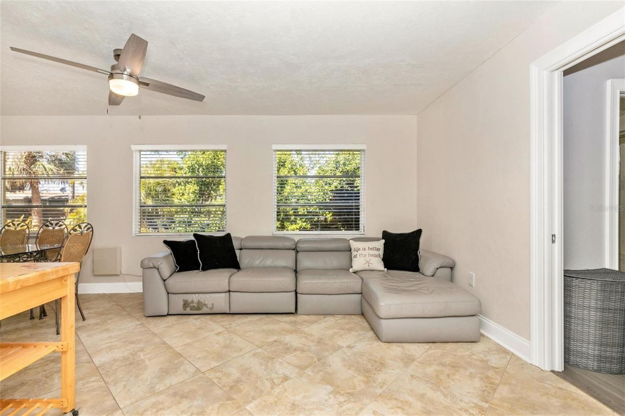 3039 Chase Circle, Sarasota, FL 34231 Photo