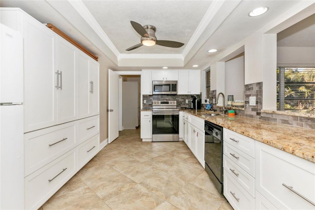 3039 Chase Circle, Sarasota, FL 34231 Photo