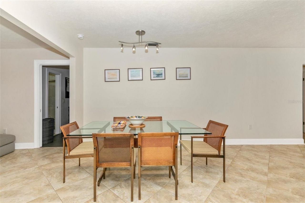 3039 Chase Circle, Sarasota, FL 34231 Photo