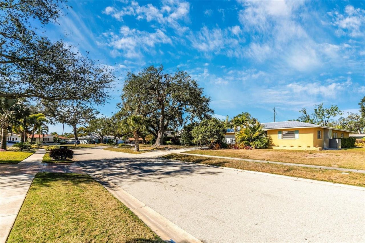 3039 Chase Circle, Sarasota, FL 34231 Photo
