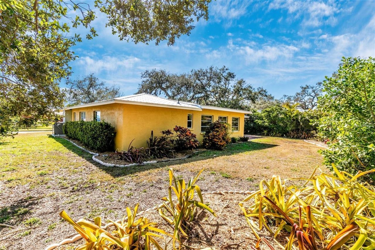 3039 Chase Circle, Sarasota, FL 34231 Photo