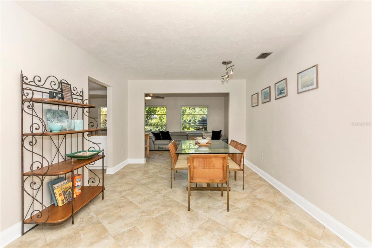 3039 Chase Circle, Sarasota, FL 34231 Photo