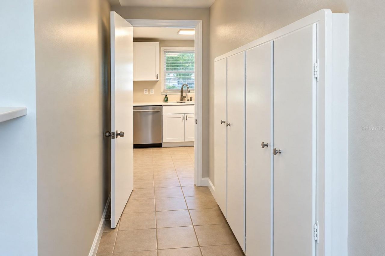 6631 Glades Way, Sarasota, FL 34231 Photo