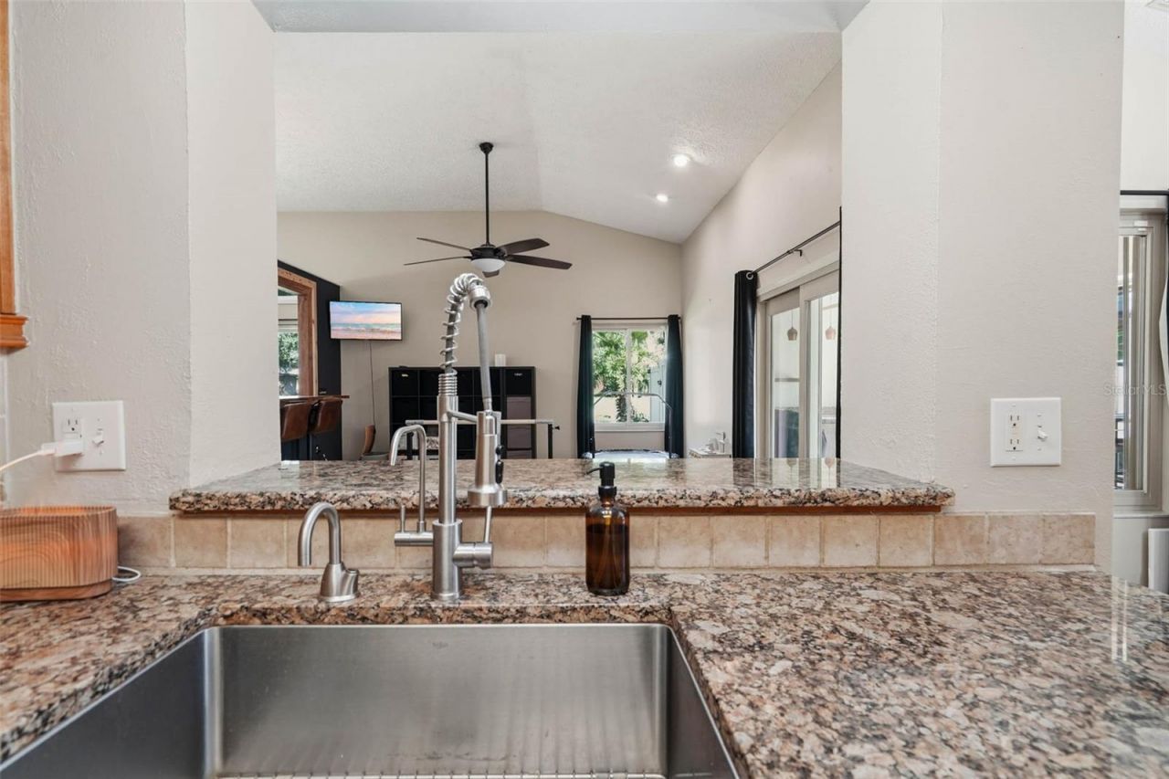 2715 Mock Orange Court , Valrico, FL 33594 Photo