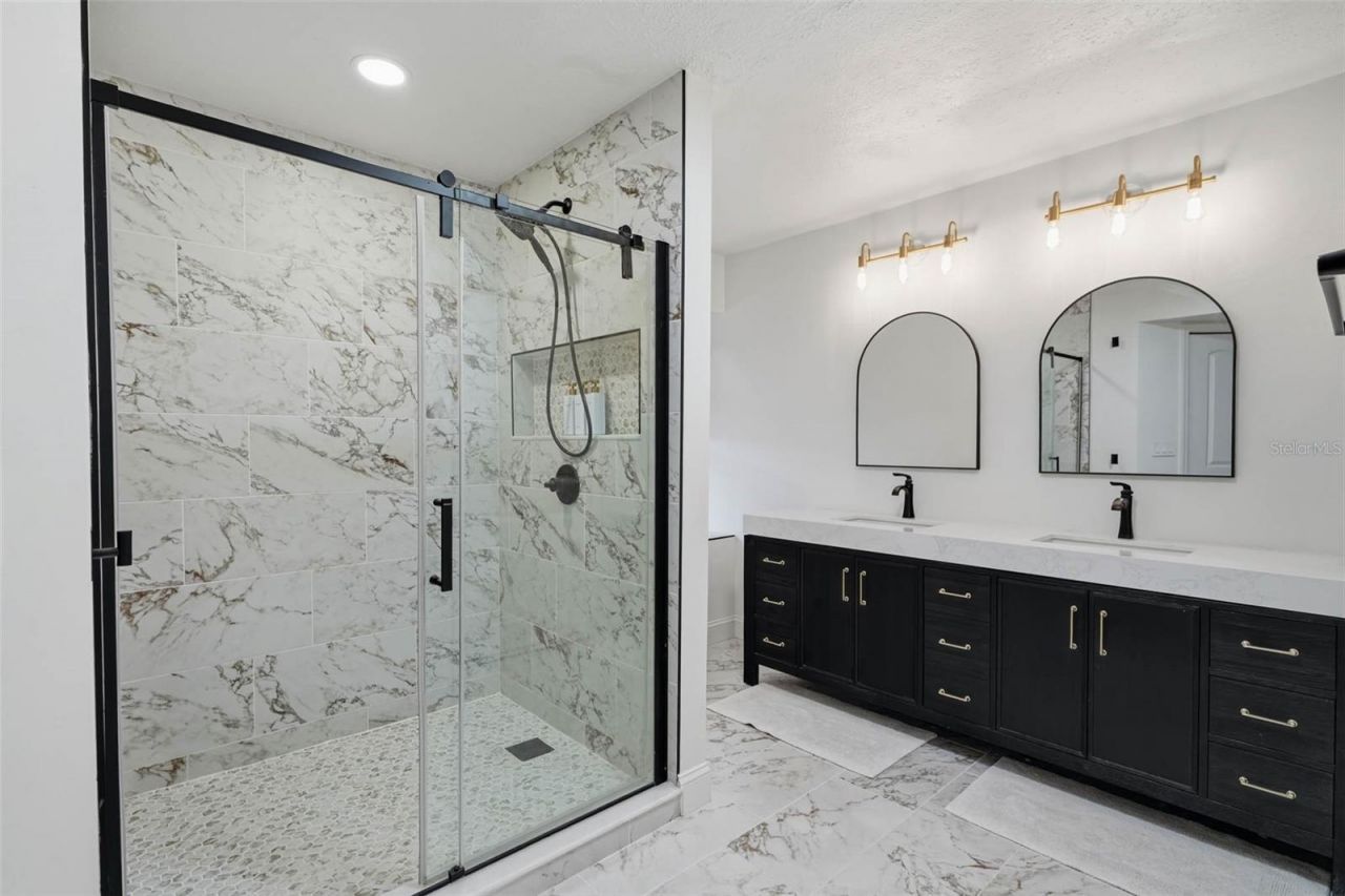 2715 Mock Orange Court , Valrico, FL 33594 Photo