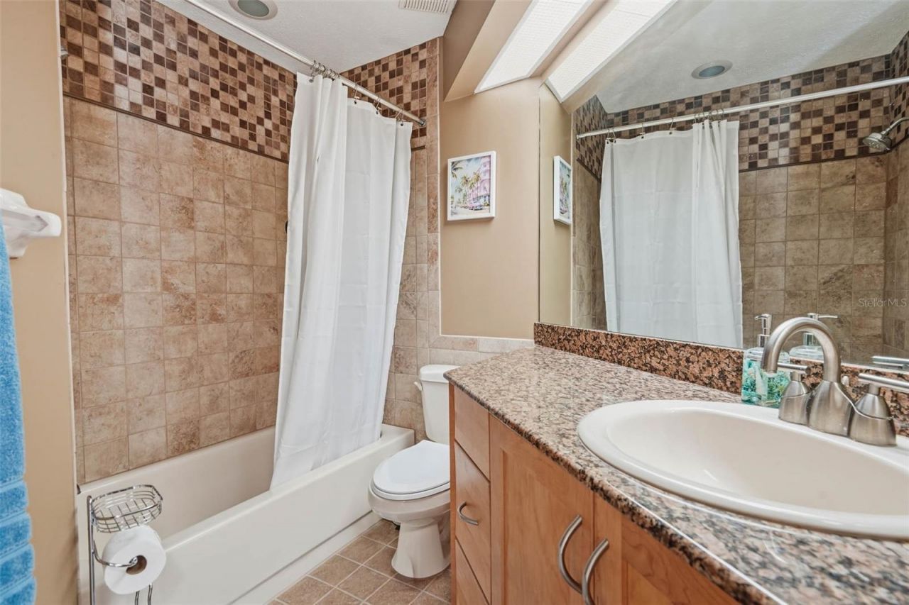 2715 Mock Orange Court , Valrico, FL 33594 Photo