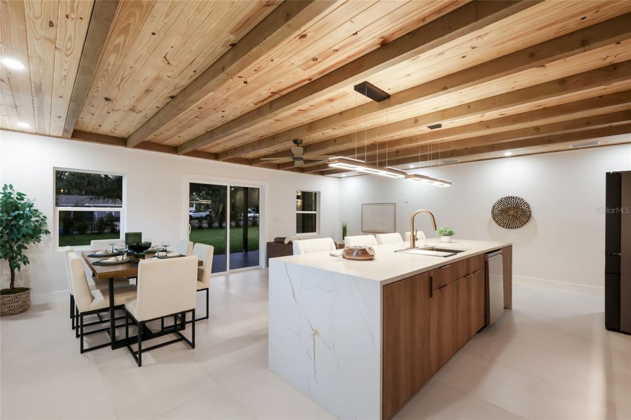 780 Indian Beach Circle, Sarasota, FL 34234 Photo