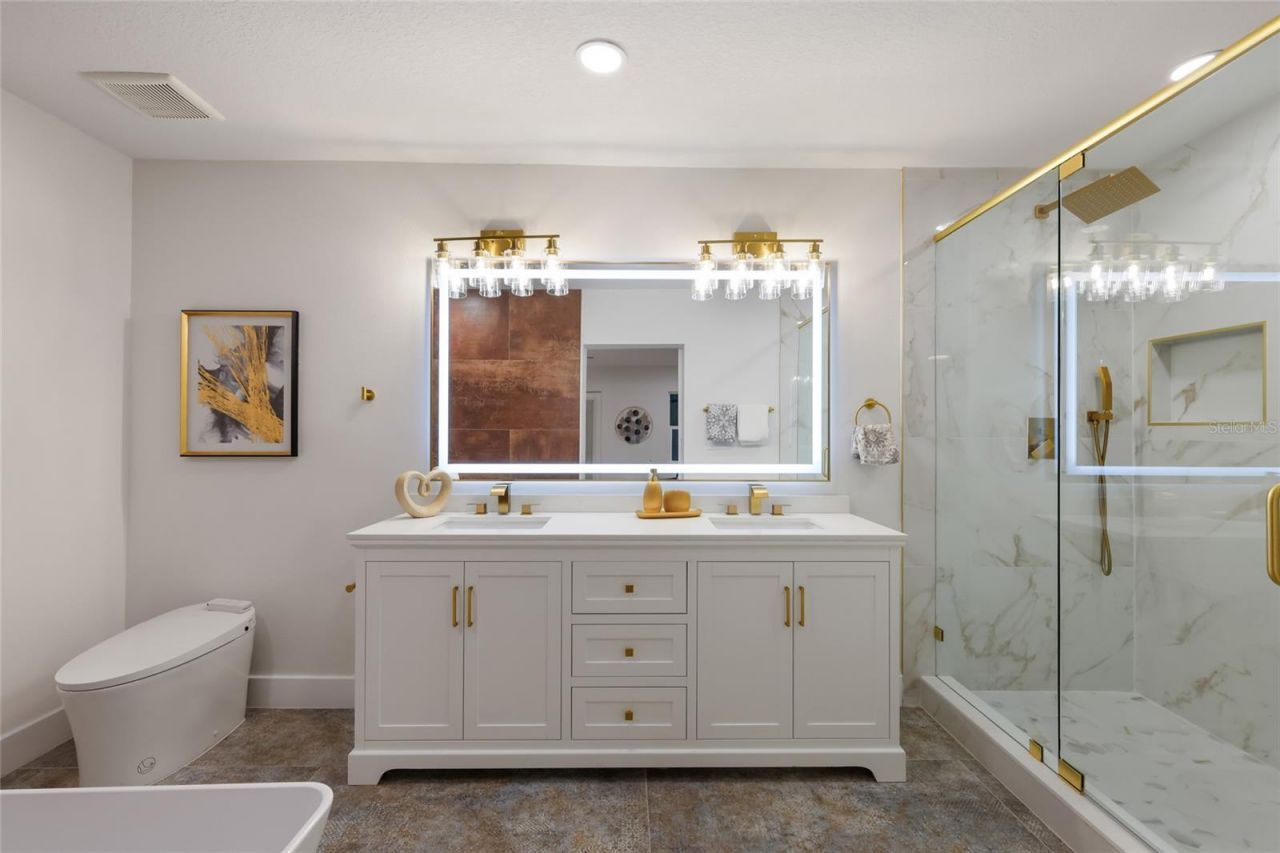780 Indian Beach Circle, Sarasota, FL 34234 Photo