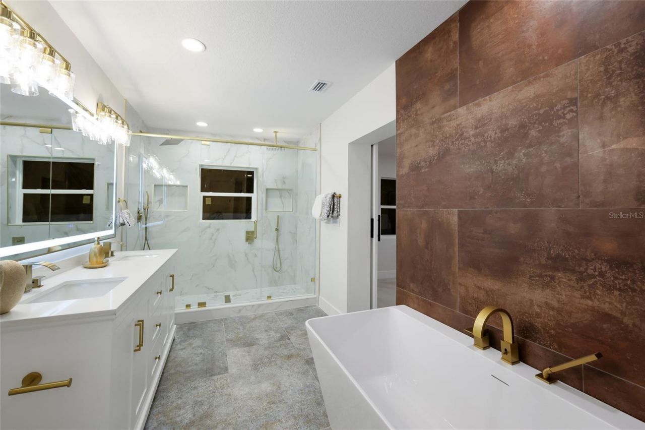 780 Indian Beach Circle, Sarasota, FL 34234 Photo