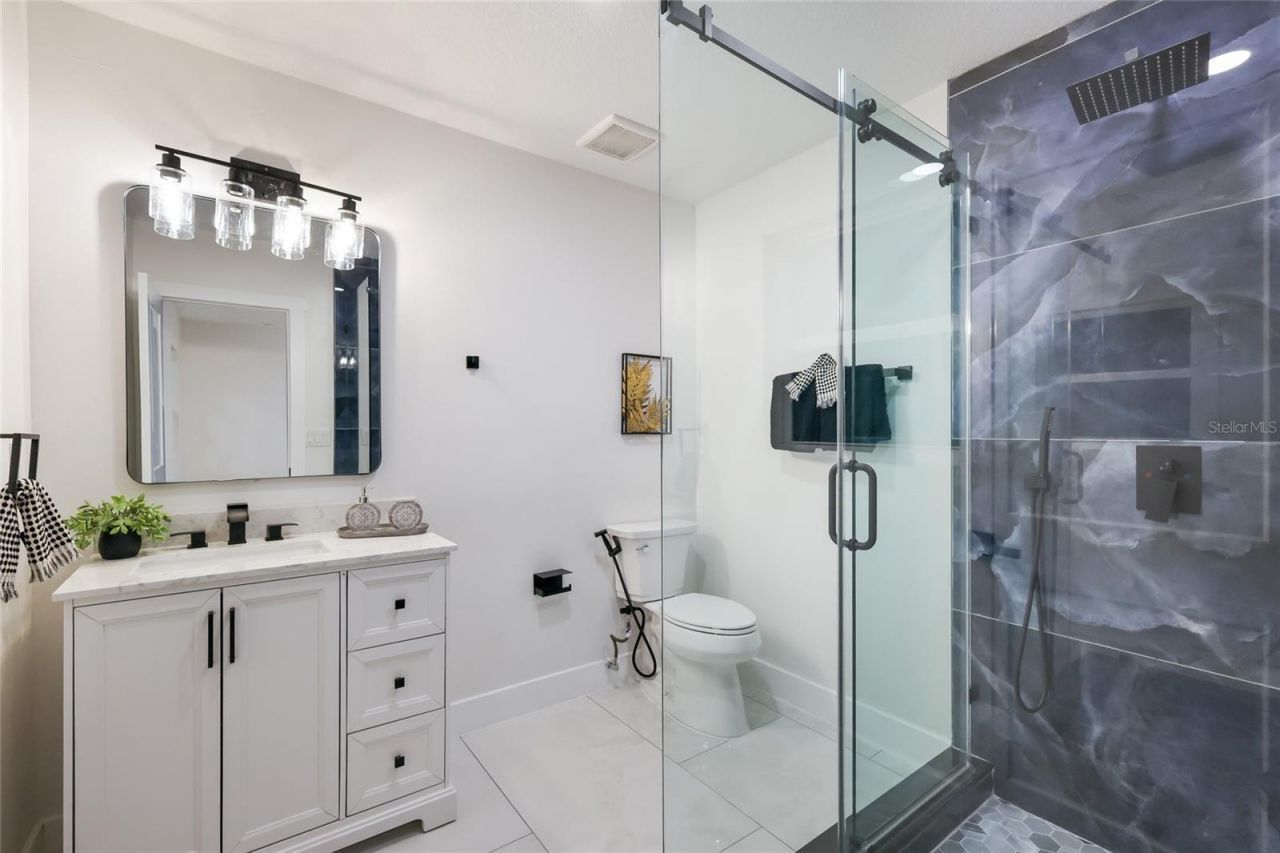 780 Indian Beach Circle, Sarasota, FL 34234 Photo