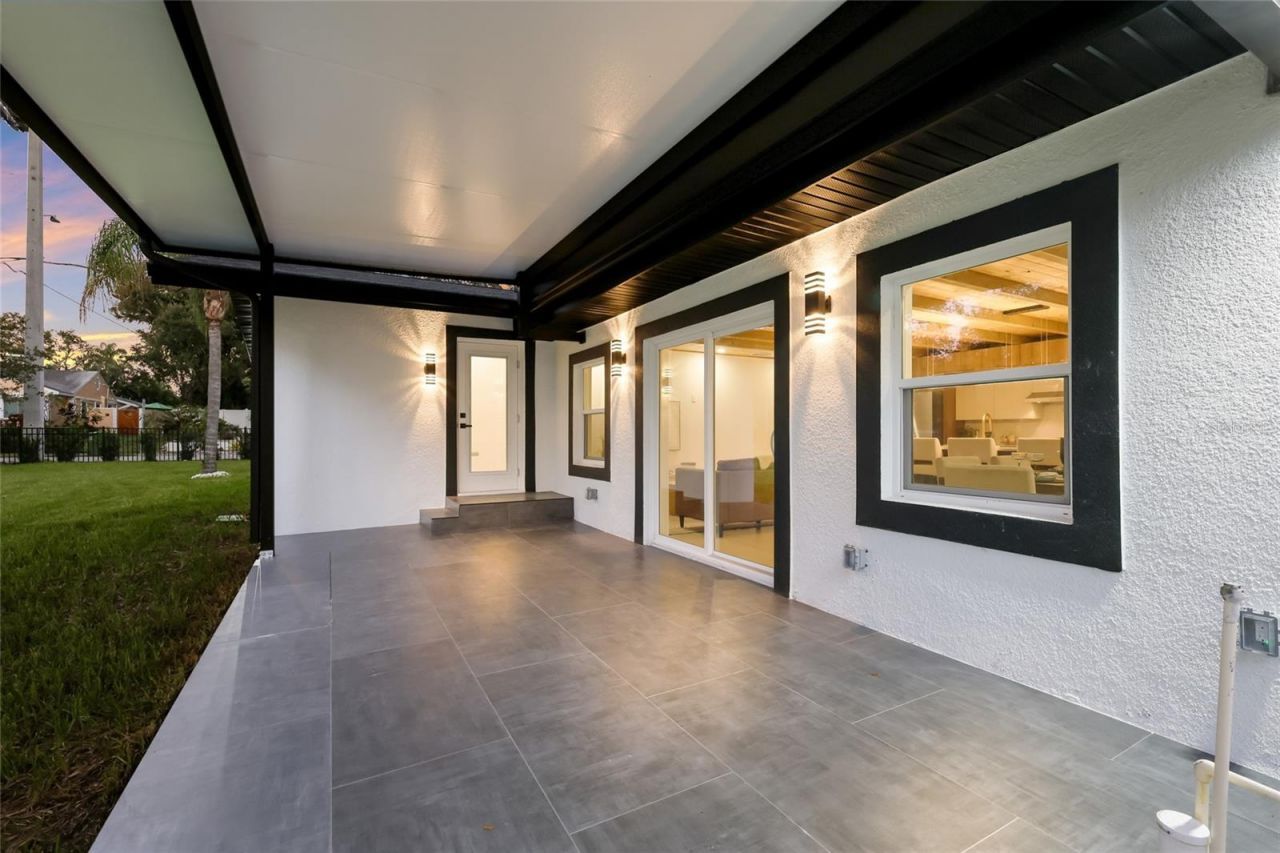 780 Indian Beach Circle, Sarasota, FL 34234 Photo