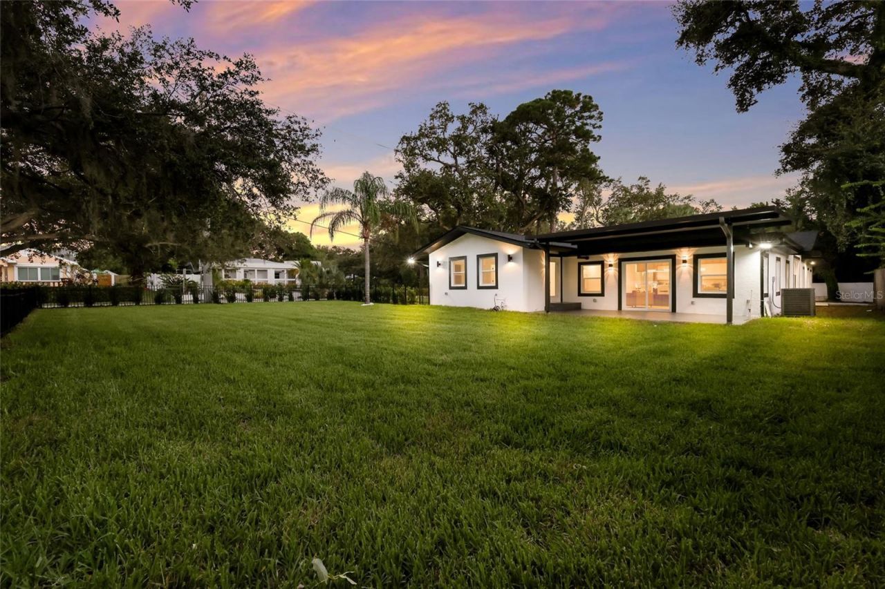 780 Indian Beach Circle, Sarasota, FL 34234 Photo