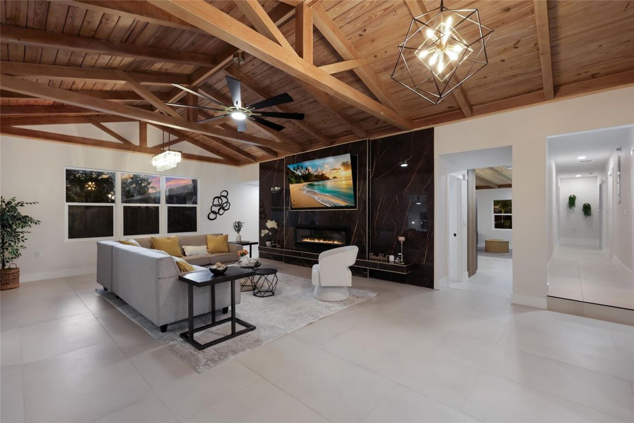 780 Indian Beach Circle, Sarasota, FL 34234 Photo