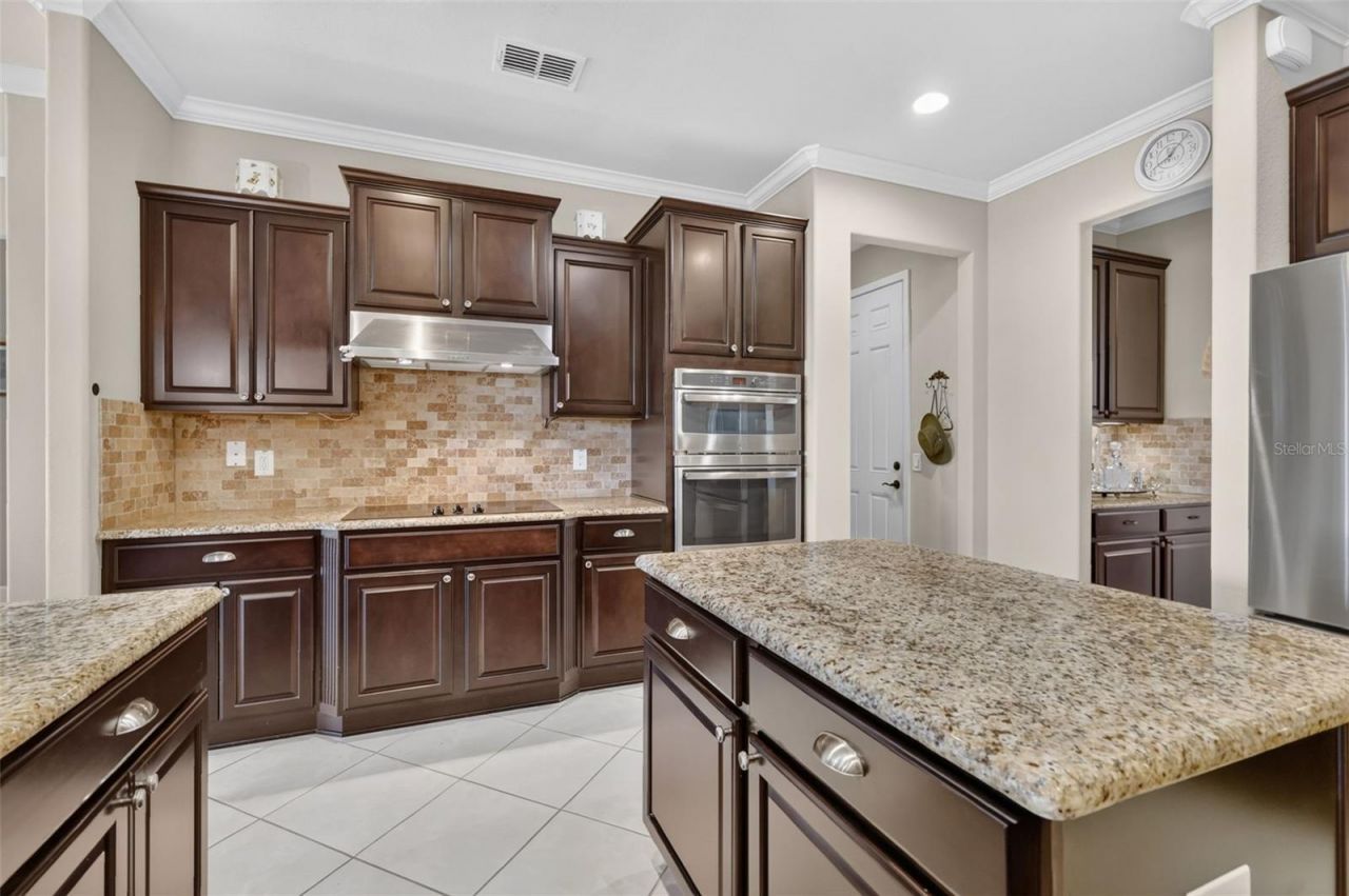 9518 SW 70th Loop, Ocala, FL 34481 Photo