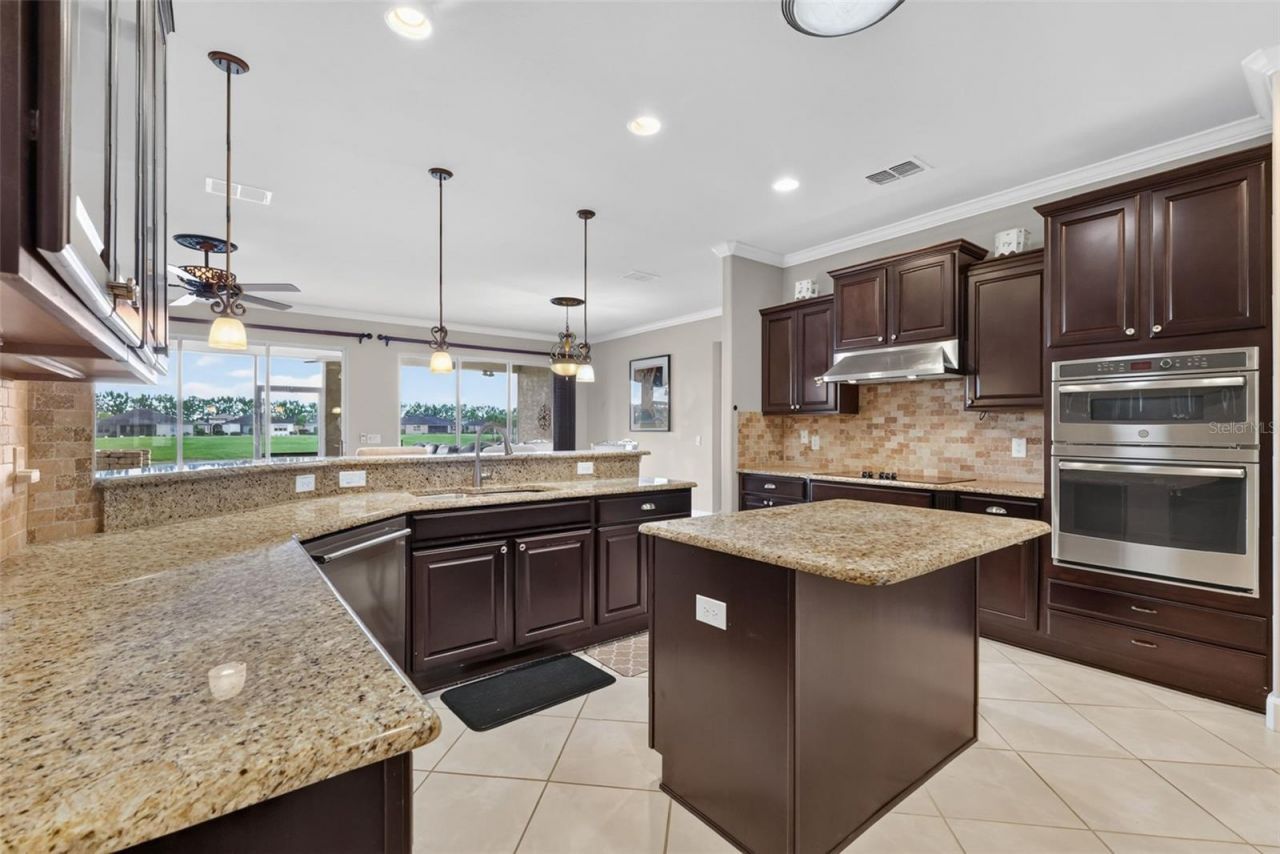 9518 SW 70th Loop, Ocala, FL 34481 Photo