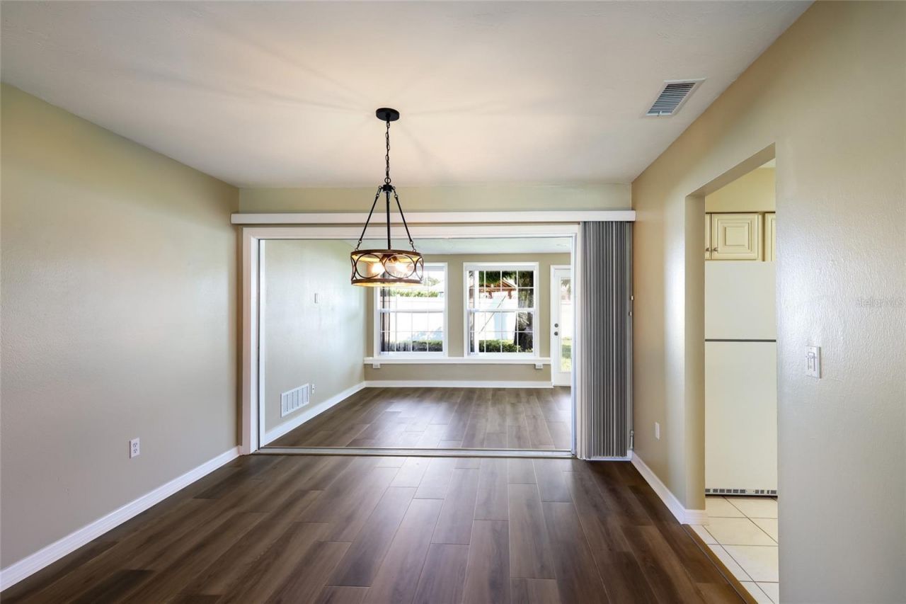 3003 Gulf Gate Drive, Sarasota, FL 34231 Photo