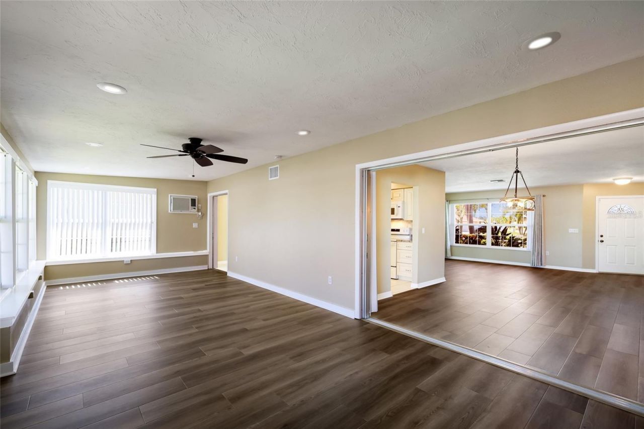 3003 Gulf Gate Drive, Sarasota, FL 34231 Photo