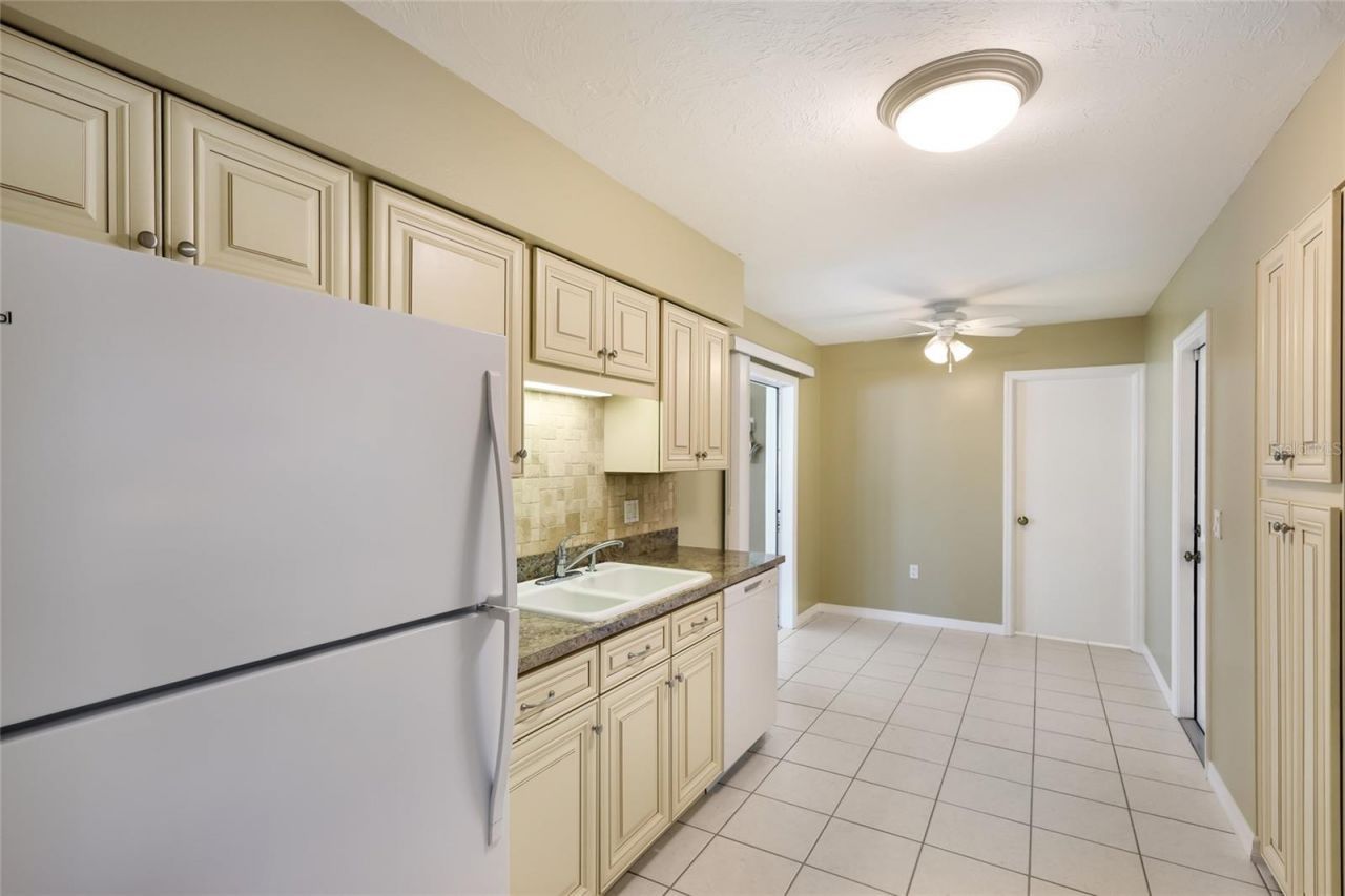 3003 Gulf Gate Drive, Sarasota, FL 34231 Photo