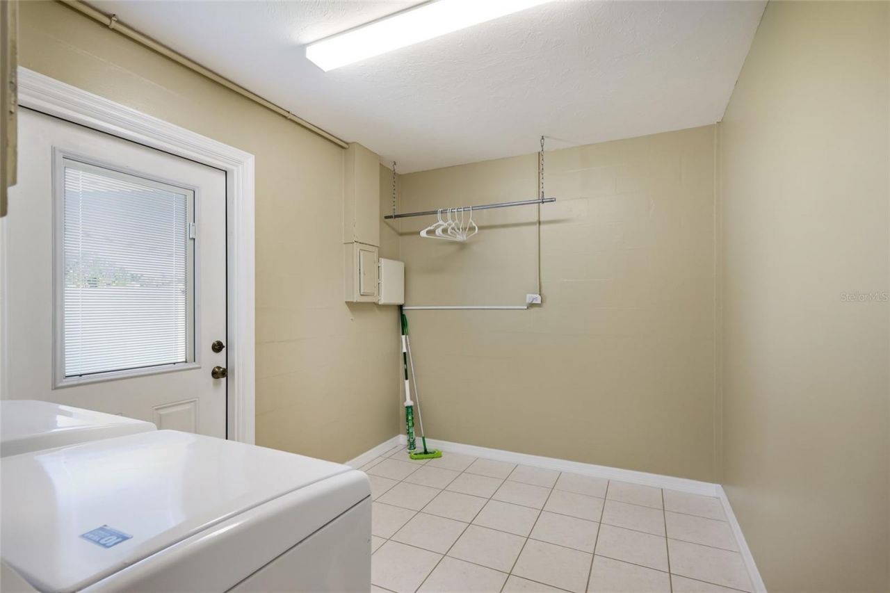 3003 Gulf Gate Drive, Sarasota, FL 34231 Photo