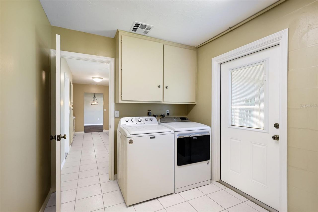 3003 Gulf Gate Drive, Sarasota, FL 34231 Photo