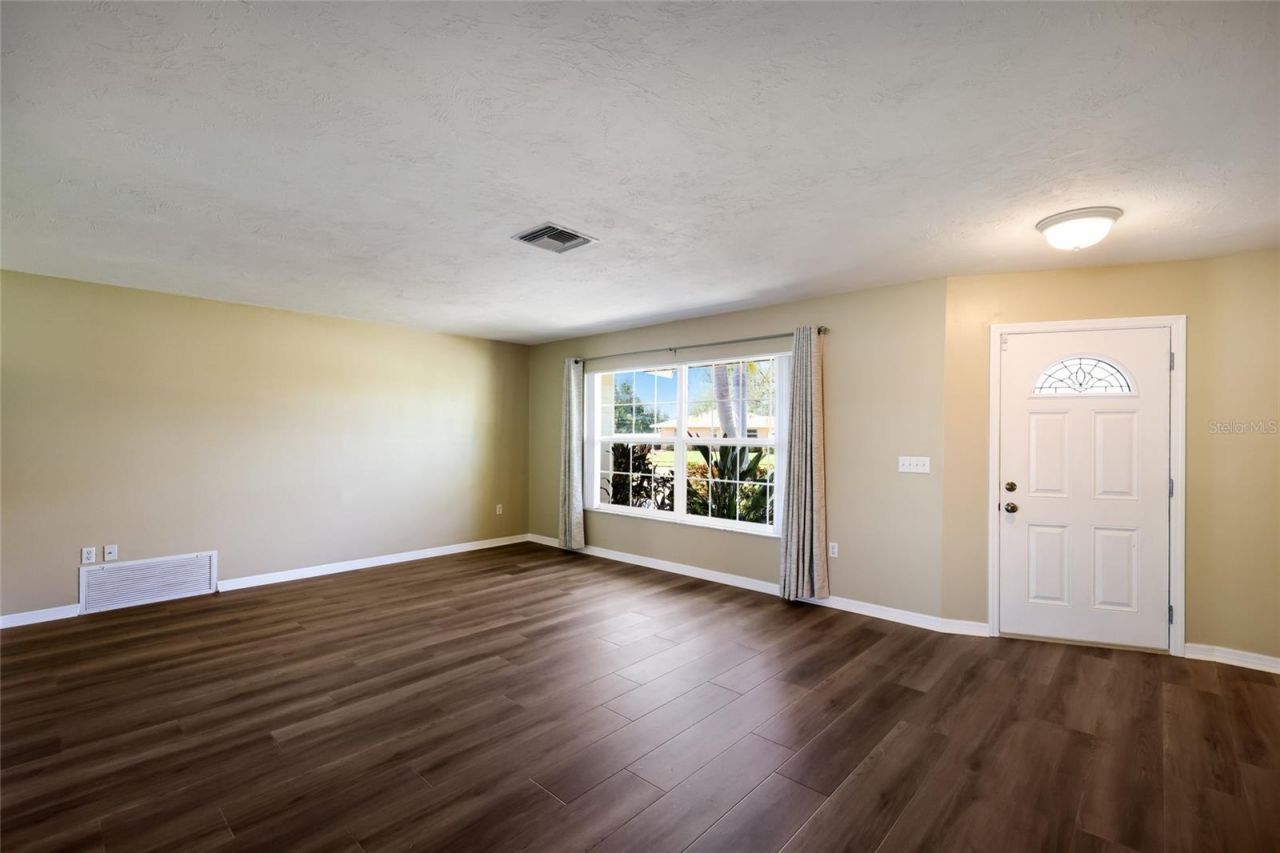 3003 Gulf Gate Drive, Sarasota, FL 34231 Photo